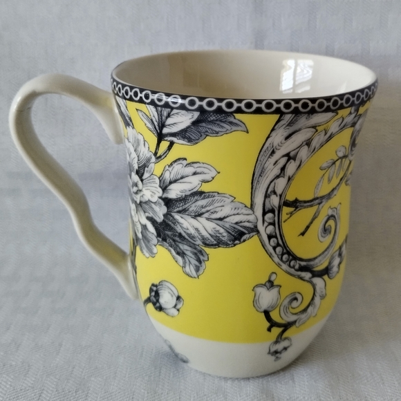 222 Fifth Adelaide Yellow black bird floral coffee tea Mug - Picture 1 of 12